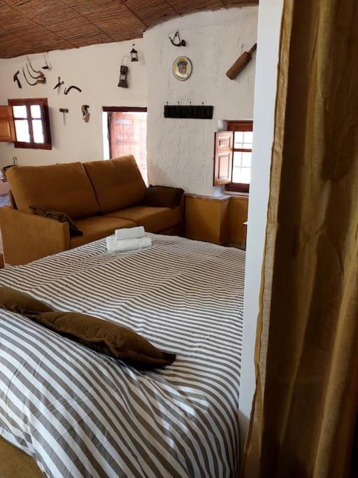 Вилла La Casita Del Horno Pedralba Экстерьер фото