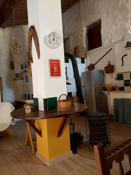 Вилла La Casita Del Horno Pedralba Экстерьер фото